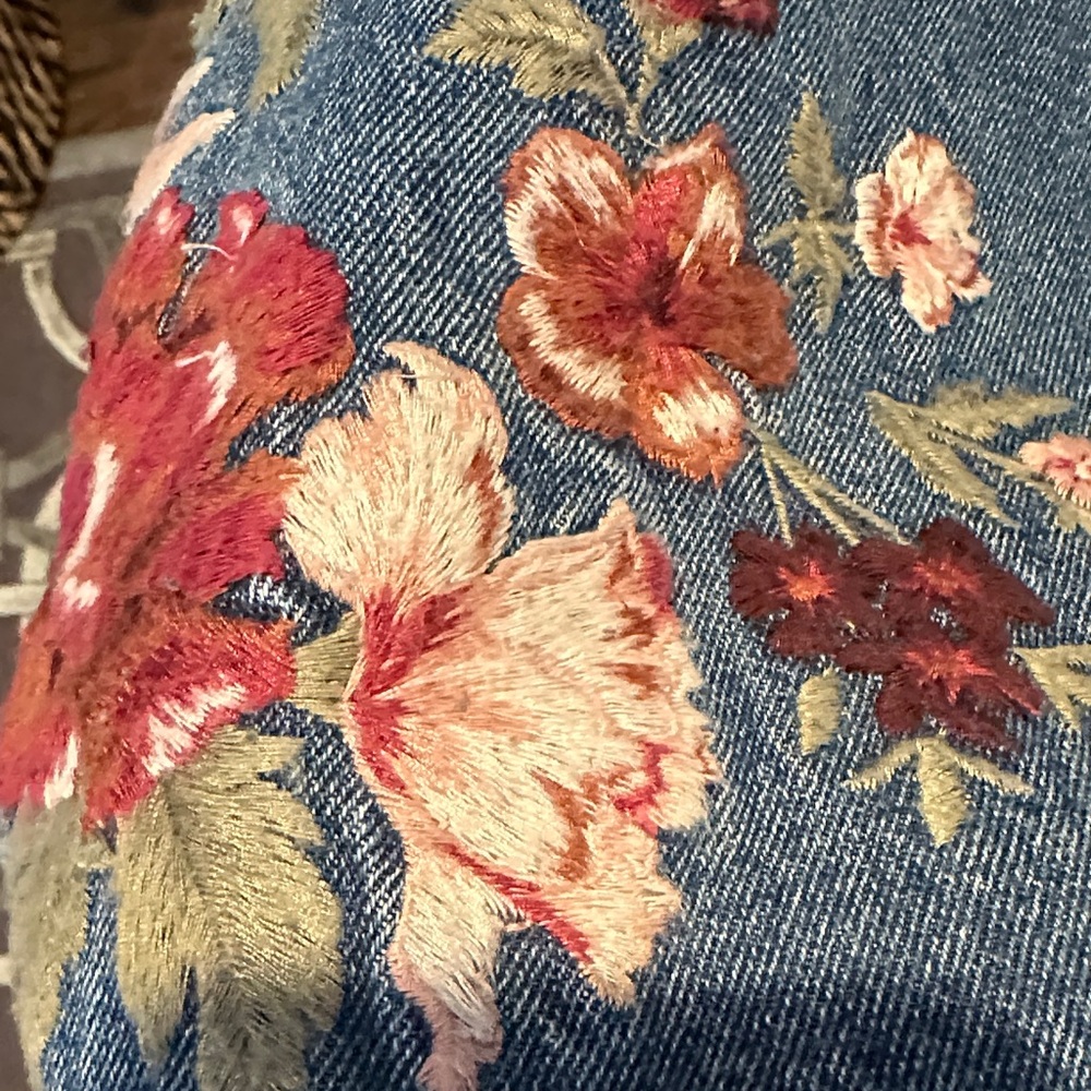 DRIFTWOOD Denim Jumpsuit with embroidery flowers - Picture 6 of 9